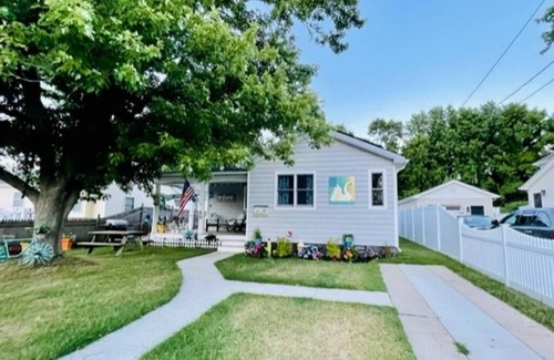 Villas Casa | The Starfish House...PET FRIENDLY & just a few minutes from the Delaware Bay!