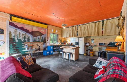 Missoula Casa | The Stargazer A-frame Cabin with Mtn View, Hot Tub