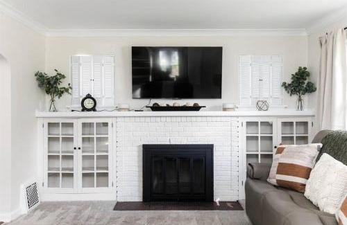 South Bend Casa | The Stay Like a Champion Haven 4BR/3B 7min ND 12+