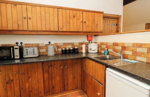 Dalmally Cabaña | THE STEADING, family friendly, character holiday cottage in Lochawe