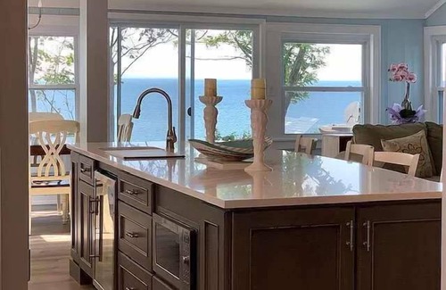 Wading River Casa | The Stella Beach House: Beachfront & Amazing Views