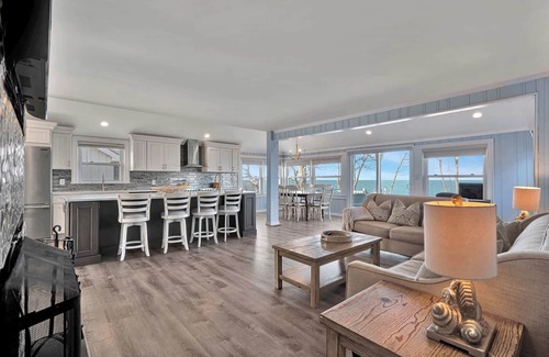 Wading River Casa | The Stella Beach House: Beachfront & Amazing Views