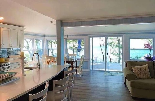 Wading River Casa | The Stella Beach House: Beachfront & Amazing Views