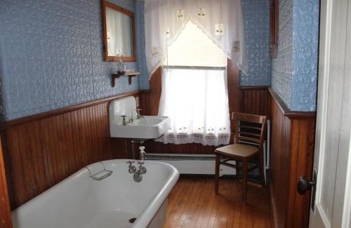 Caratunk Cama Y Desayuno | The Sterling Inn