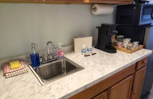 Old Lyme Apartamento | The Stern at Soundview · Beach+Ocean+Sunrise