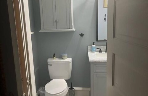 Laurel Cama Y Desayuno | The Stinson Suite, Jenny's Downtown Hideaway Bed and Breakfast-The Stinson Suite