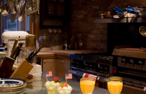 Glendale Cama Y Desayuno | The Stockbridge Country Inn Closest B&B to Norman Rockwell Museum and Chesterwood
