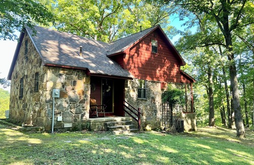 Mountain View Cabaña | The Stone Cottage! Private with incredible views of the River and Mountains.