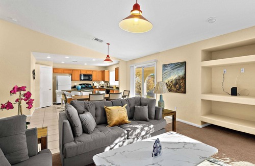 River Mountain Casa | The Stone Gate on Saratoga #41273