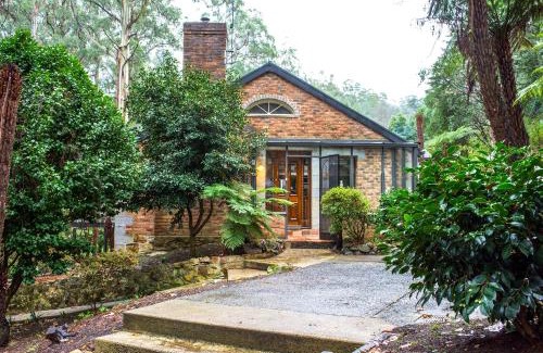 Kallista Casa | The Stone on the Hill - 3 bedroom house