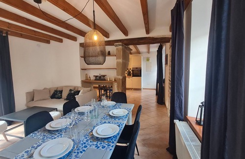 Oelleville Casa | The Stones of Happiness. Village House