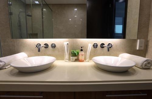 Seri Tanjung Pinang Casa | The Straits Quay Marina by Messina Clive