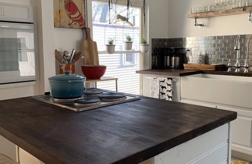 Kingston Apartamento | The Strand House with hot tub