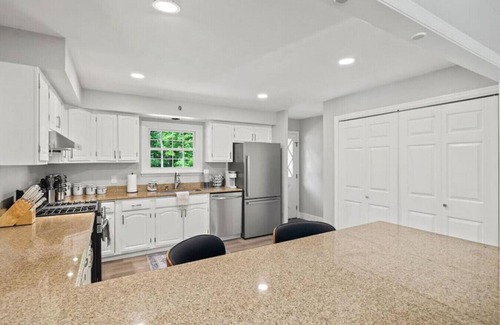 Greenfield Center Casa | "The Stream House" Saratoga home on 4+ acres