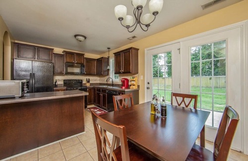 Fayetteville Casa | The Strickland Stopover