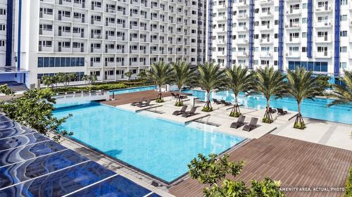 Valenzuela Apartamento | The Suite Life - Level 42 at Makati