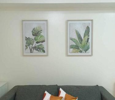 Valenzuela Apartamento | The Suite Life - Level 42 at Makati