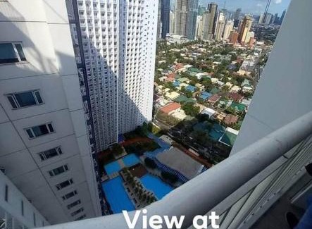 Valenzuela Apartamento | The Suite Life - Level 42 at Makati