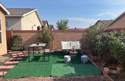 Albuquerque Casa | The Suite Spot at Taos Place