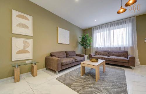 Marsaskala Apartamento | The Suite Stay - Just off the Promenade & Beach !