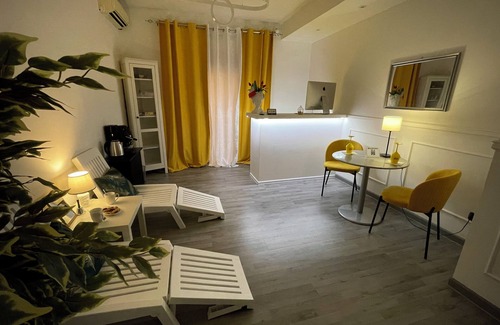 Ognina Apartamento | The suites of the seafront Catania