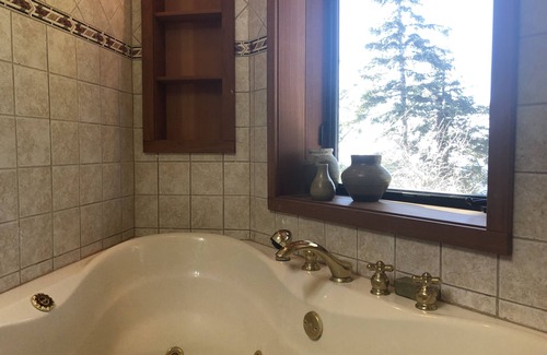 Pine Cove Casa | The Summer Solstice House-Cal-Zen, jacuzzi y puestas de sol.