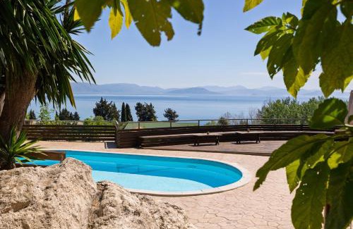 Dafnata Apartamento | The Summit Escape