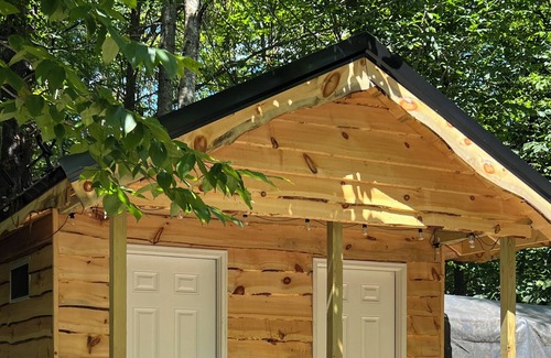 Skowhegan Cabina | The Sundance Cabin
