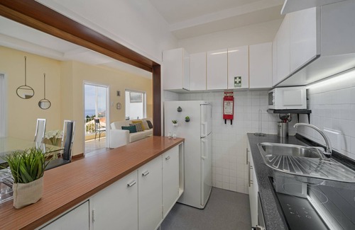 Garajau Apartamento | The Sunny Apartment by Atlantic Holiday