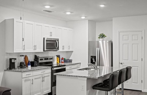 Rural Estates Casa | The Sunny Serenity Townhome