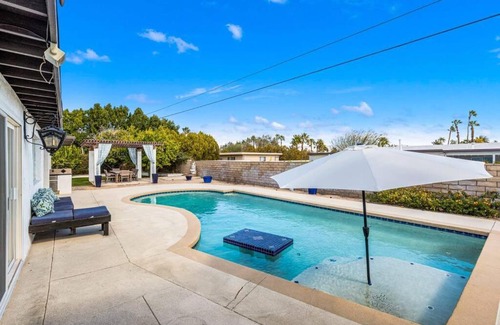Racquet Club South Casa | The Sunny Side House