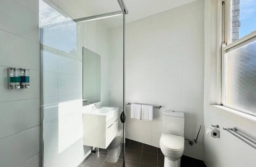 Broadmeadow Hotel | The Sunnyside Tavern, Broadmeadow