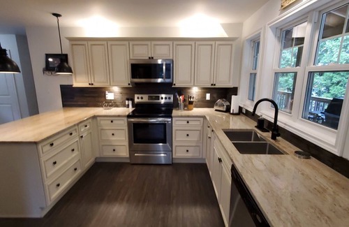 Algoma District Cabaña | The Sunrise - Peaceful Waterfront Cottage on Dunlop Lake in Elliot Lake