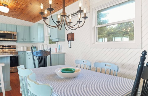 Fernwood Casa | The Sunset Beach Bungalow