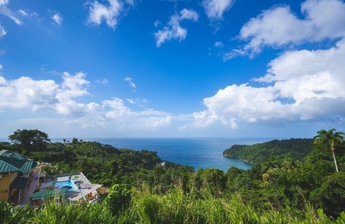 Castara Apartamento | The Sunset Room at The Victory Villa
