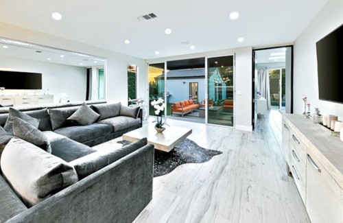 Faircrest Heights Villa | The Sunset Villa Se eleva