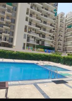 Zirakpur Apartamento | The SUNset, Zirakpur 3bhk flat for families only