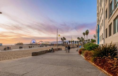 Downtown Apartamento | The Sunstone - Full Oceanview Right On The Sand