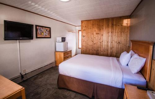 Munising Hotel | The Superior Motel