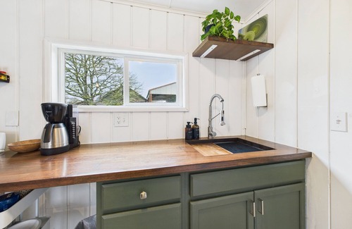 Westport Cabina | The Surf Shack in Westport: Cozy Cabin Near the Beach