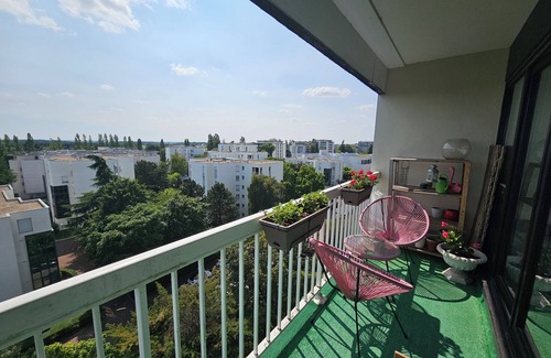 Velizy-Villacoublay Apartamento | The suspended break between Versailles and Paris