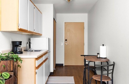 Paradise Apartamento | The Sutter | Private Studio in Paradise