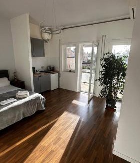 Quartiere XIII Aurelio Apartamento | The Swan City Center