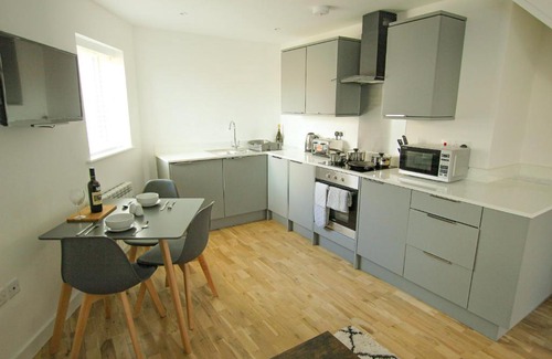 Rhosneigr Casa | The Swell by Guestz