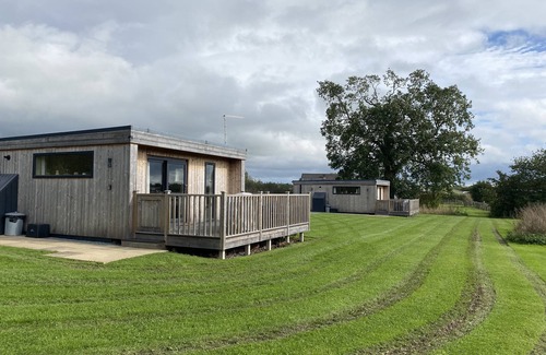 Loppington Cabaña | THE SWIFT, pet friendly, character holiday cottage in Wem