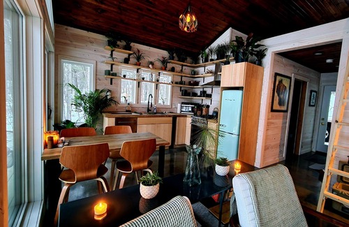 Hayward Chalet De Esquí | The Sylvan Chalet, Modern, Lakefront, Private, Refined, Close to Trails,