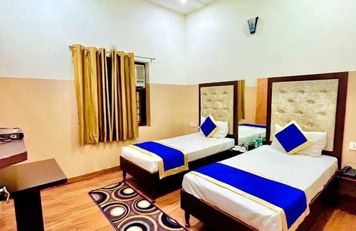 Agra Casa | The Taj Royal