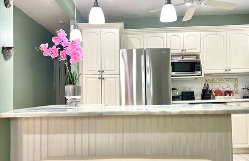 Old Northwood Historic District Casa | The Tango House - Central Stay, Jacuzzi and Garden