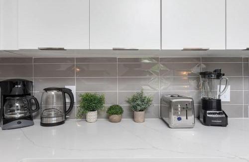 Charlotte Center City Apartamento | The Tar Heel - Stylish 4BR with City Views - Free Parking - Gym - Pet-Friendly