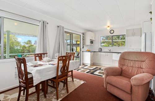 Mangawhai Heads Casa | The Taranui Cottage - Mangawhai Heads Holiday Home